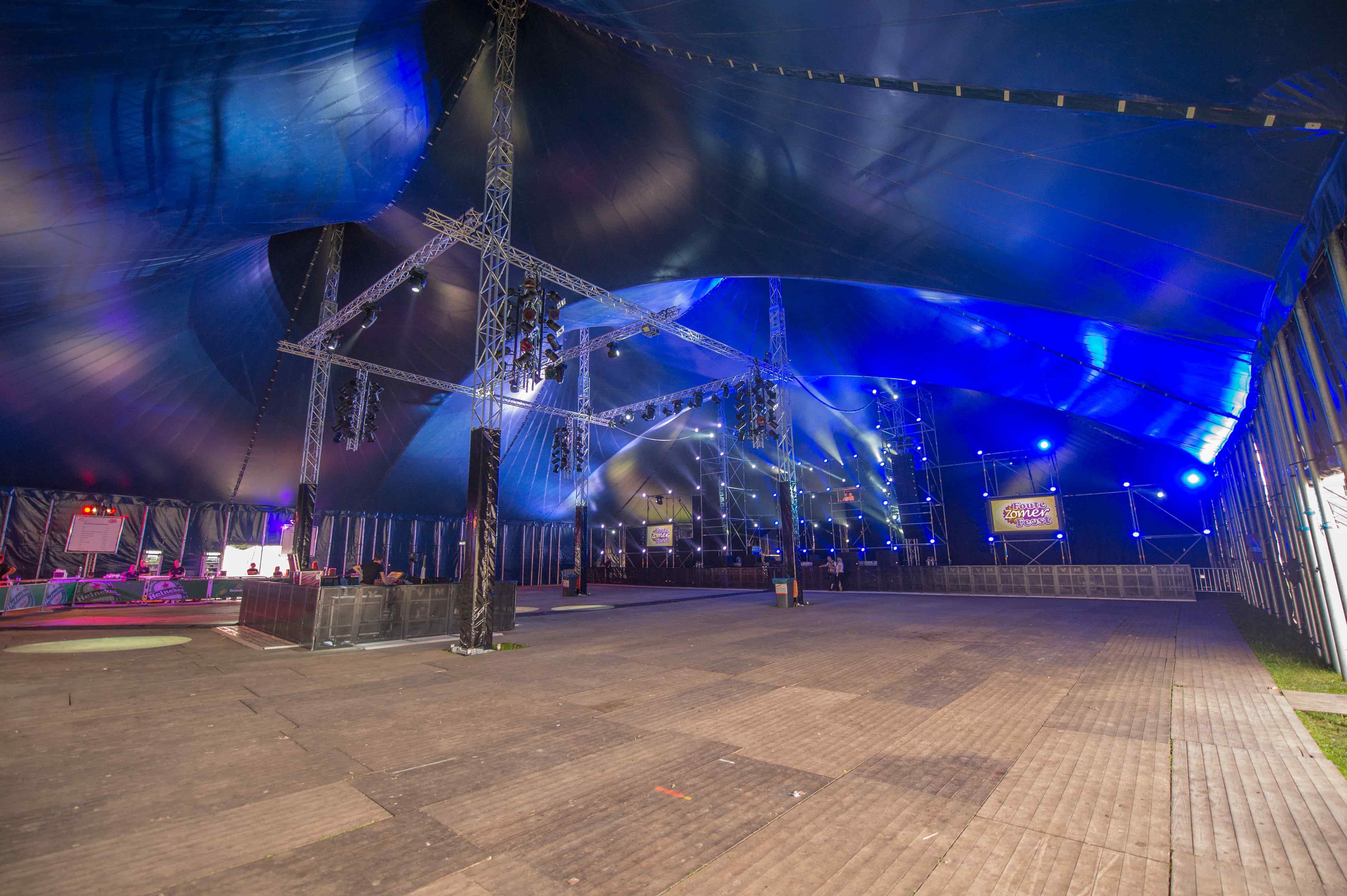 Festivaltent huren bij tentverhuurmakelaar